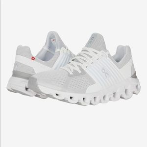 On Cloud Helion women’s shoes size 7. Cloud Swift